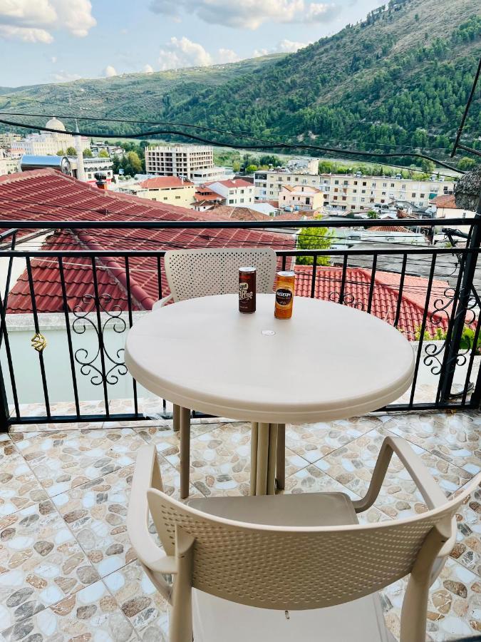 Nena'S Dashe House Berat Exterior foto