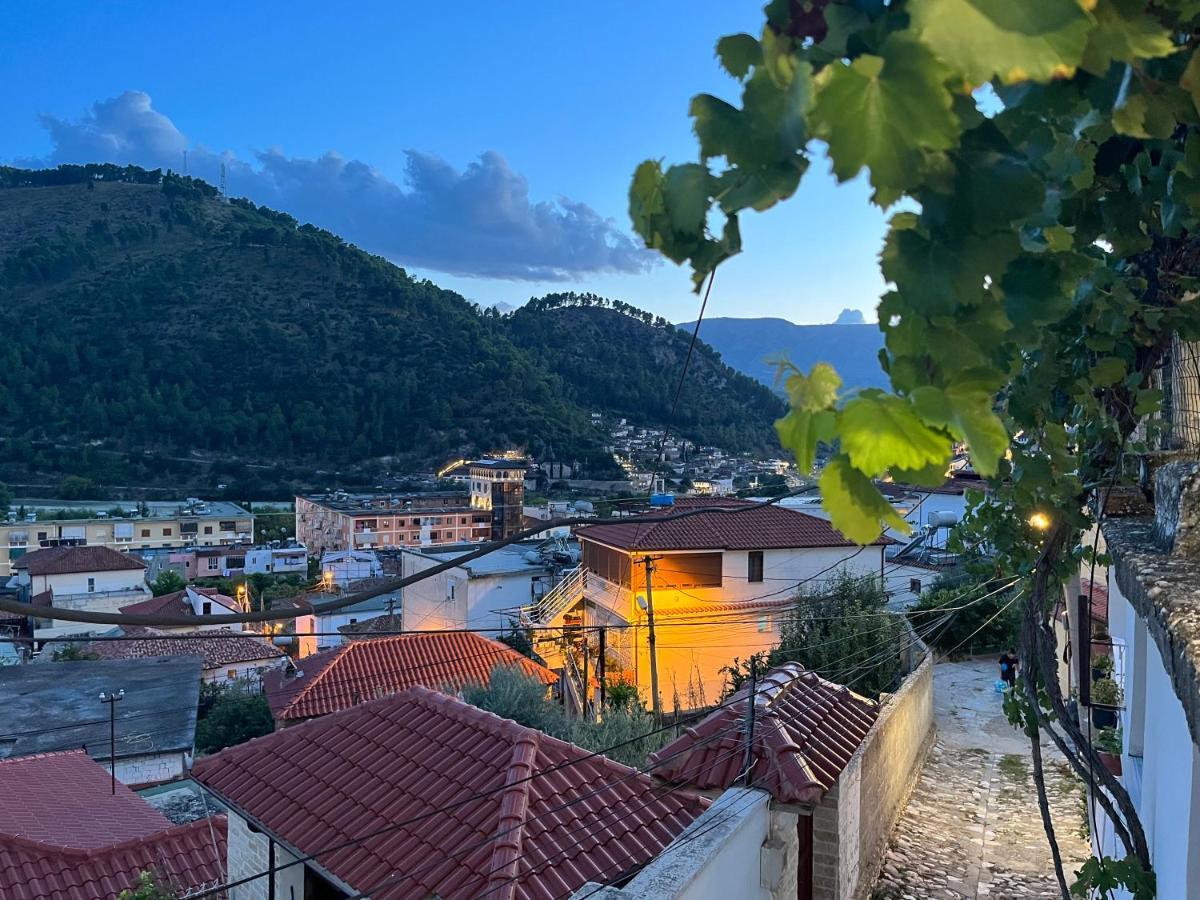 Nena'S Dashe House Berat Exterior foto