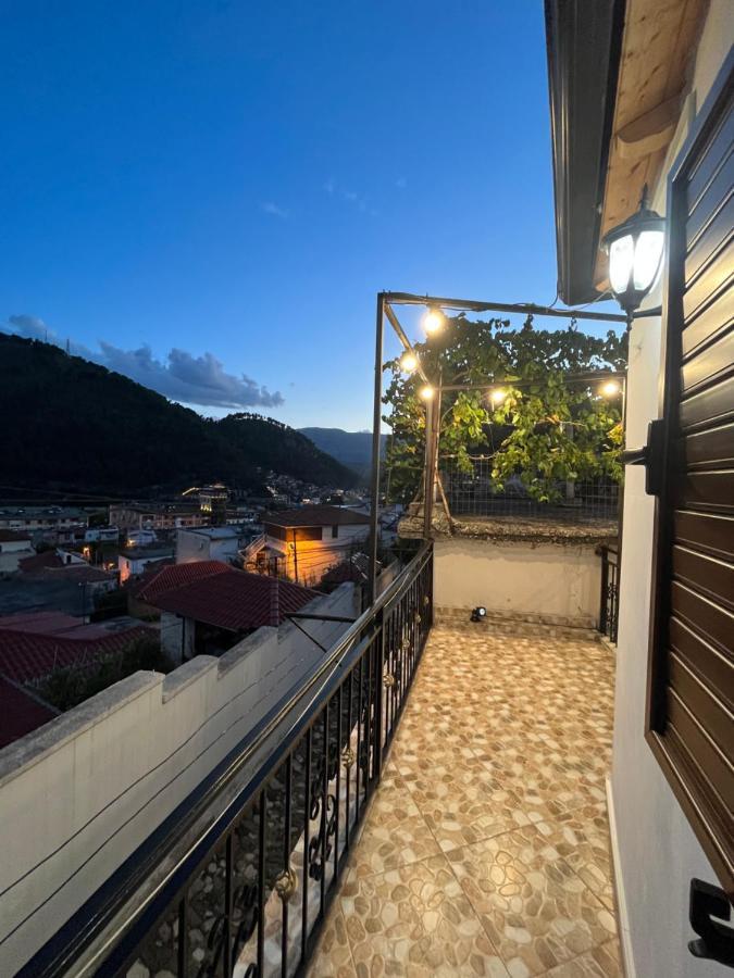 Nena'S Dashe House Berat Exterior foto
