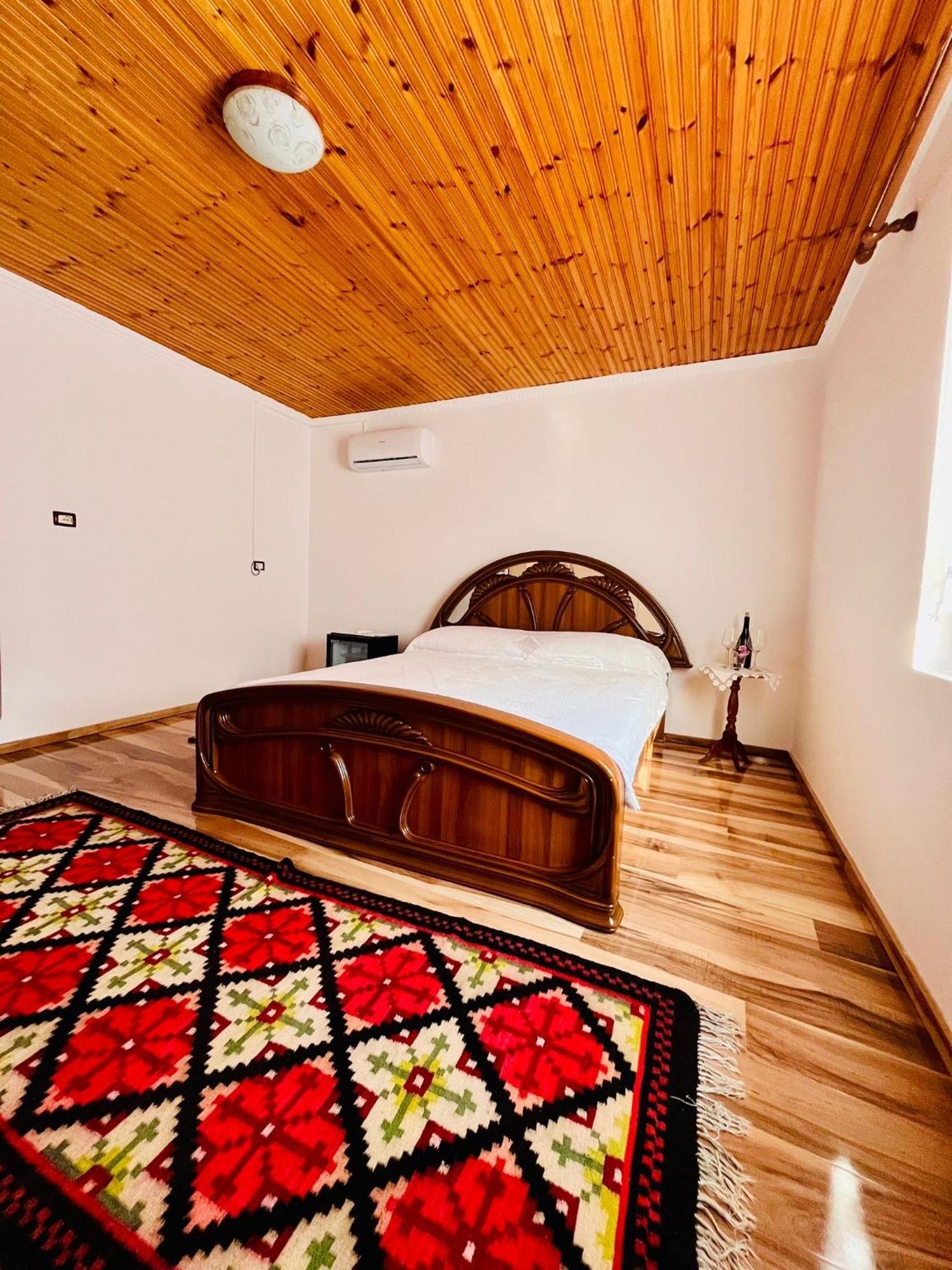 Nena'S Dashe House Berat Exterior foto