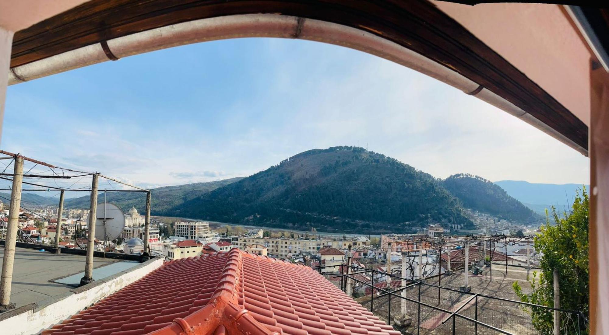 Nena'S Dashe House Berat Exterior foto